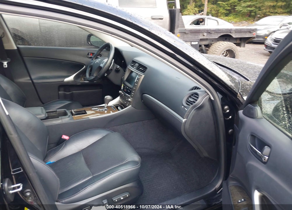 2011 LEXUS IS 250 VIN: JTHCF5C28B5052714