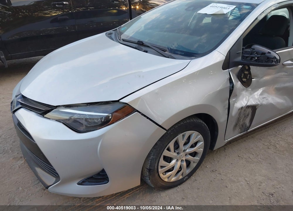 2018 TOYOTA COROLLA LE VIN: 5YFBURHEXJP814133