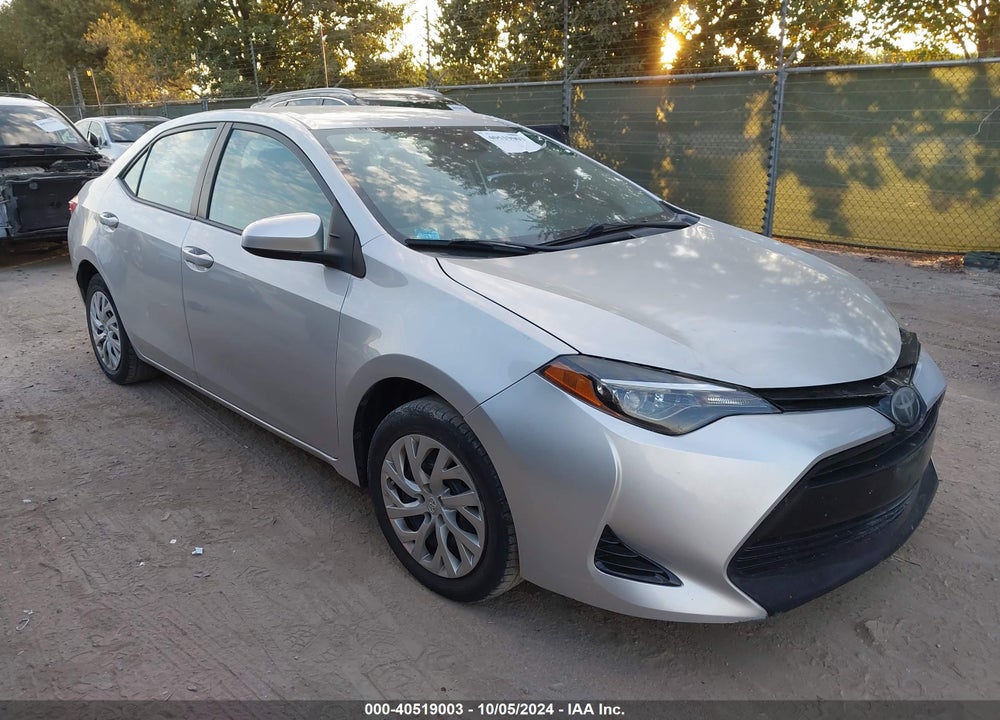 2018 TOYOTA COROLLA LE VIN: 5YFBURHEXJP814133