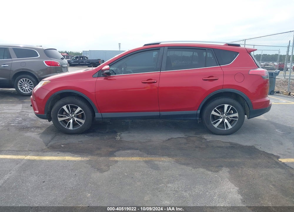 2017 TOYOTA RAV4 XLE VIN: JTMWFREV6HJ135121