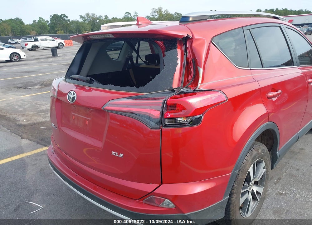 2017 TOYOTA RAV4 XLE VIN: JTMWFREV6HJ135121