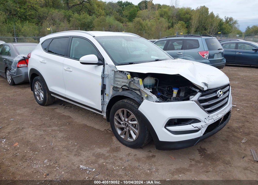 2017 HYUNDAI TUCSON SE VIN: KM8J3CA40HU484105