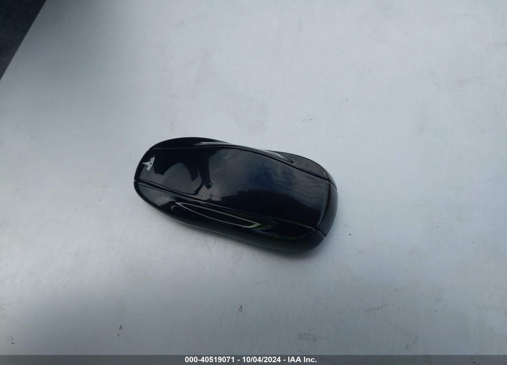 2016 TESLA MODEL S 60D/70D/75D/85D/90D VIN: 5YJSA1E26GF144816