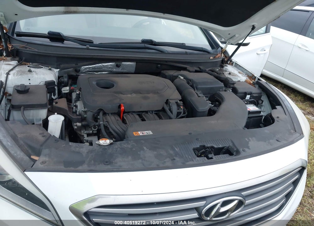 2015 HYUNDAI SONATA SE VIN: 5NPE24AF4FH186387