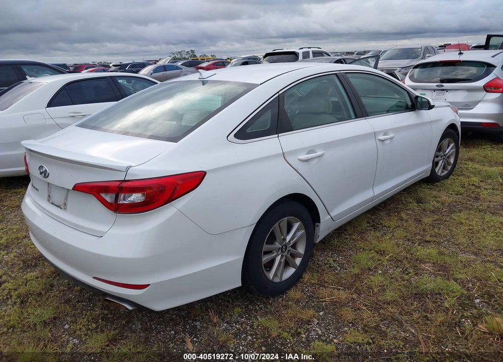 2015 HYUNDAI SONATA SE VIN: 5NPE24AF4FH186387