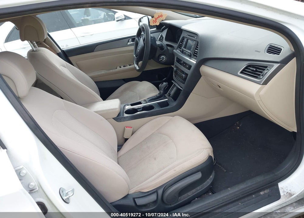 2015 HYUNDAI SONATA SE VIN: 5NPE24AF4FH186387