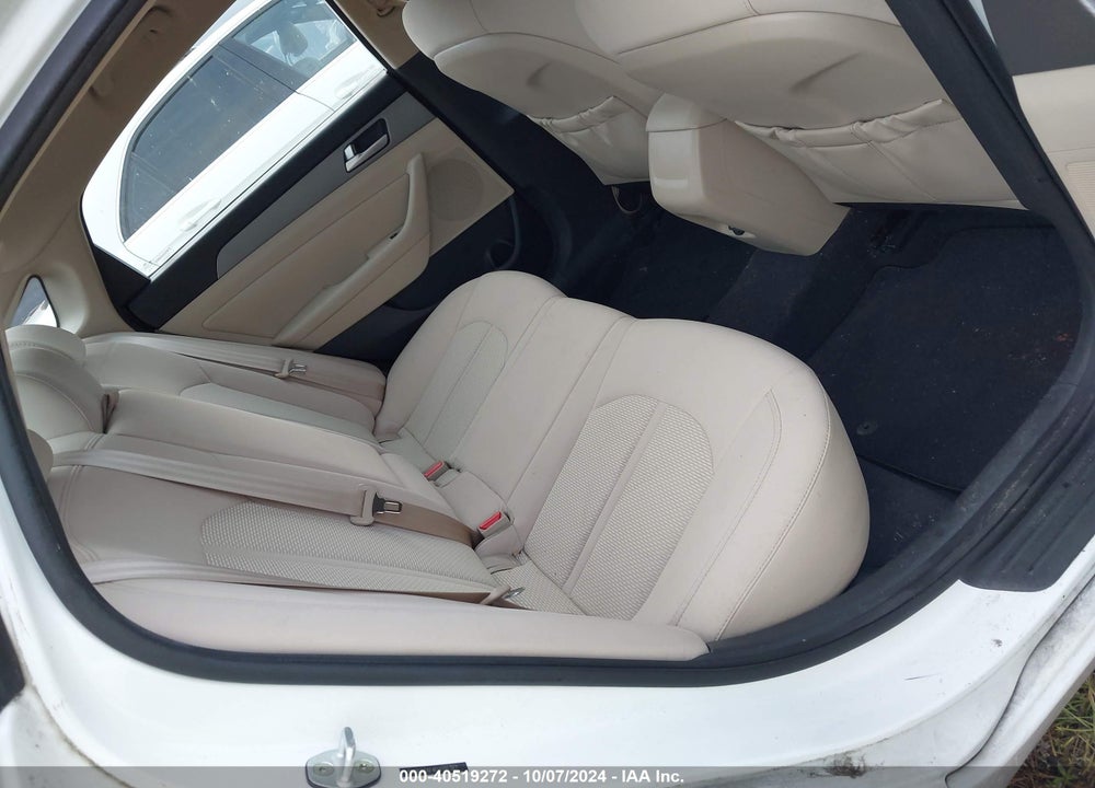 2015 HYUNDAI SONATA SE VIN: 5NPE24AF4FH186387
