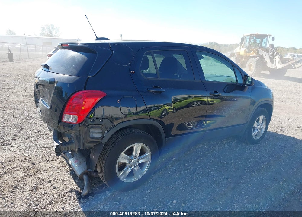 2019 CHEVROLET TRAX LS VIN: 3GNCJNSB9KL261503