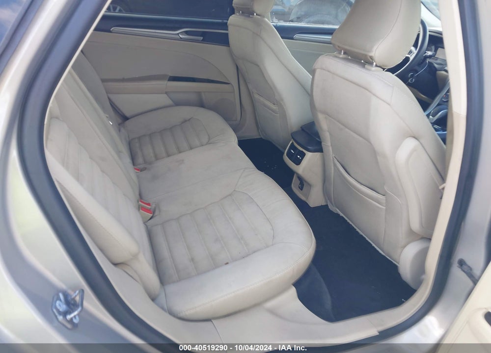 2015 FORD FUSION SE VIN: 3FA6P0H7XFR171182
