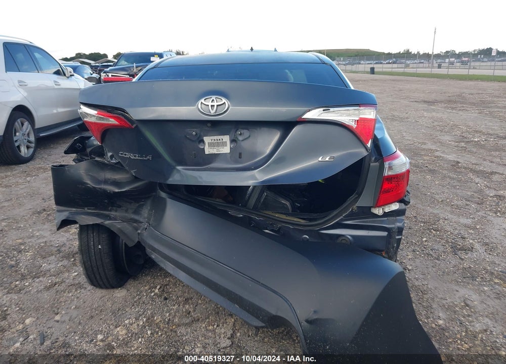 2015 TOYOTA COROLLA LE VIN: 5YFBURHE7FP297560