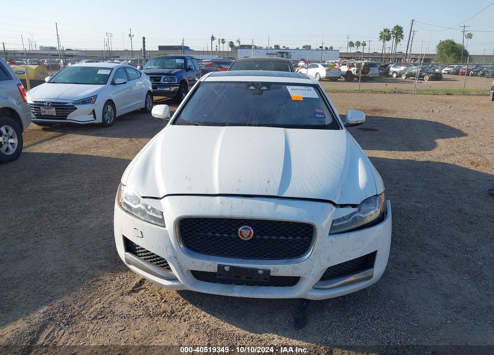 2018 JAGUAR XF 25T PREMIUM VIN: SAJBD4FX9JCY59338