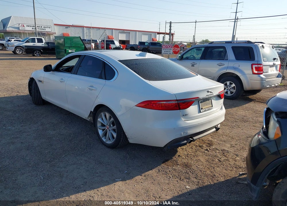 2018 JAGUAR XF 25T PREMIUM VIN: SAJBD4FX9JCY59338