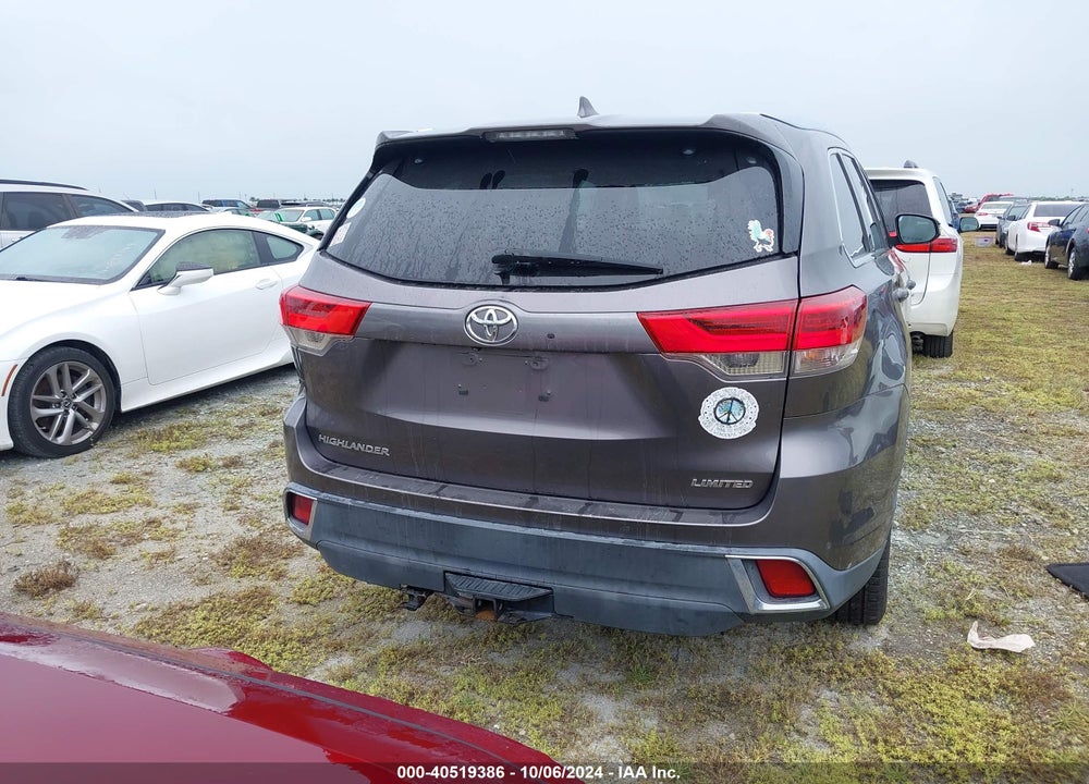 2019 TOYOTA HIGHLANDER LIMITED/PLATINUM VIN: 5TDYZRFH5KS310395
