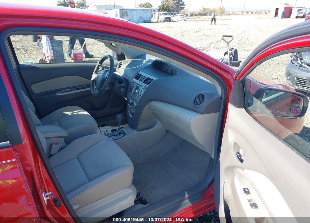 2009 TOYOTA YARIS VIN: JTDBT903094056220