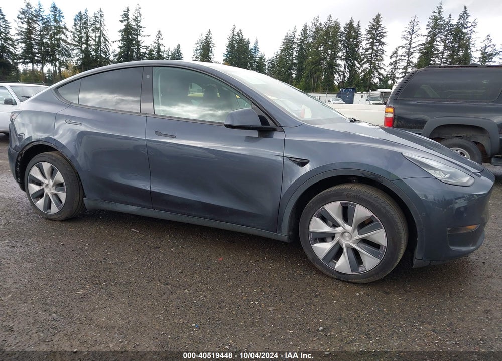 2021 TESLA MODEL Y STANDARD RANGE REAR-WHEEL DRIVE VIN: 5YJYGDED0MF106148
