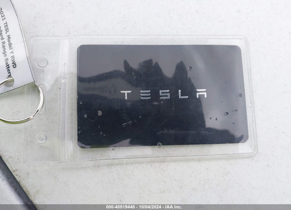 2021 TESLA MODEL Y STANDARD RANGE REAR-WHEEL DRIVE VIN: 5YJYGDED0MF106148
