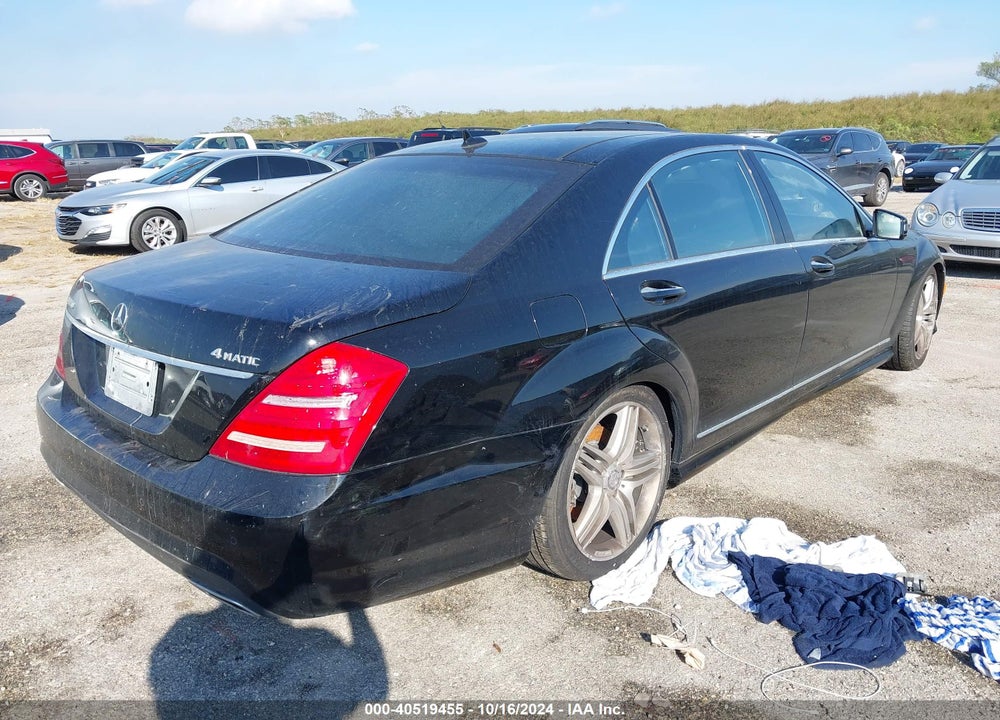 2013 MERCEDES-BENZ S 550 4MATIC VIN: WDDNG9EB1DA506717