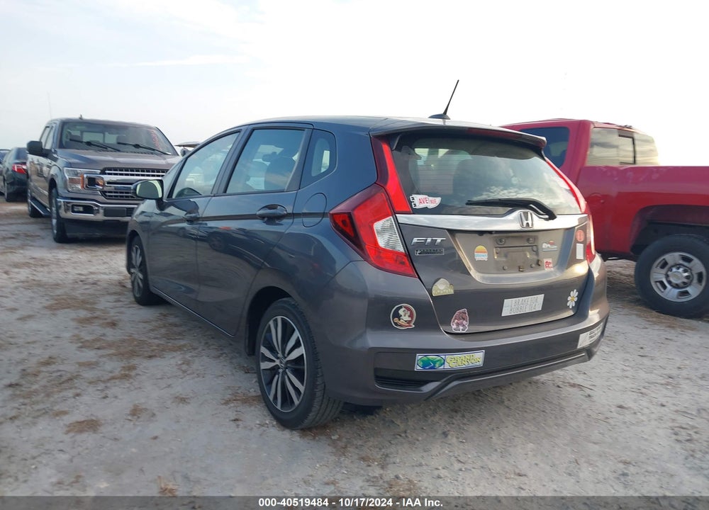 2018 HONDA FIT EX VIN: 3HGGK5H83JM723423