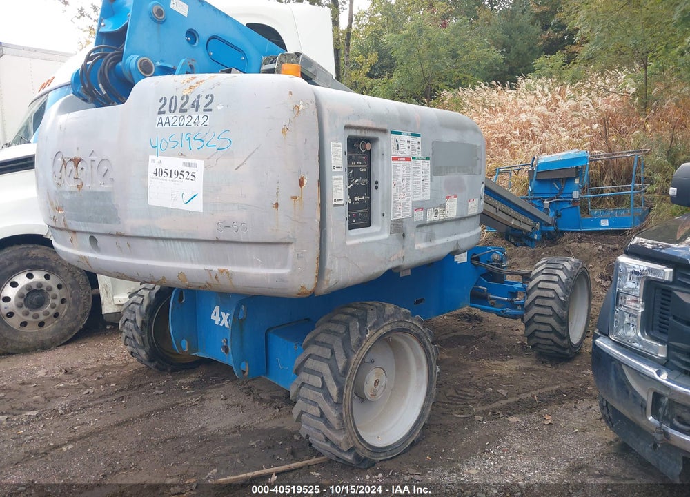2012 OTHER GENIE VIN: S60X12022833