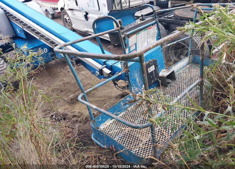 2012 OTHER GENIE VIN: S60X12022833