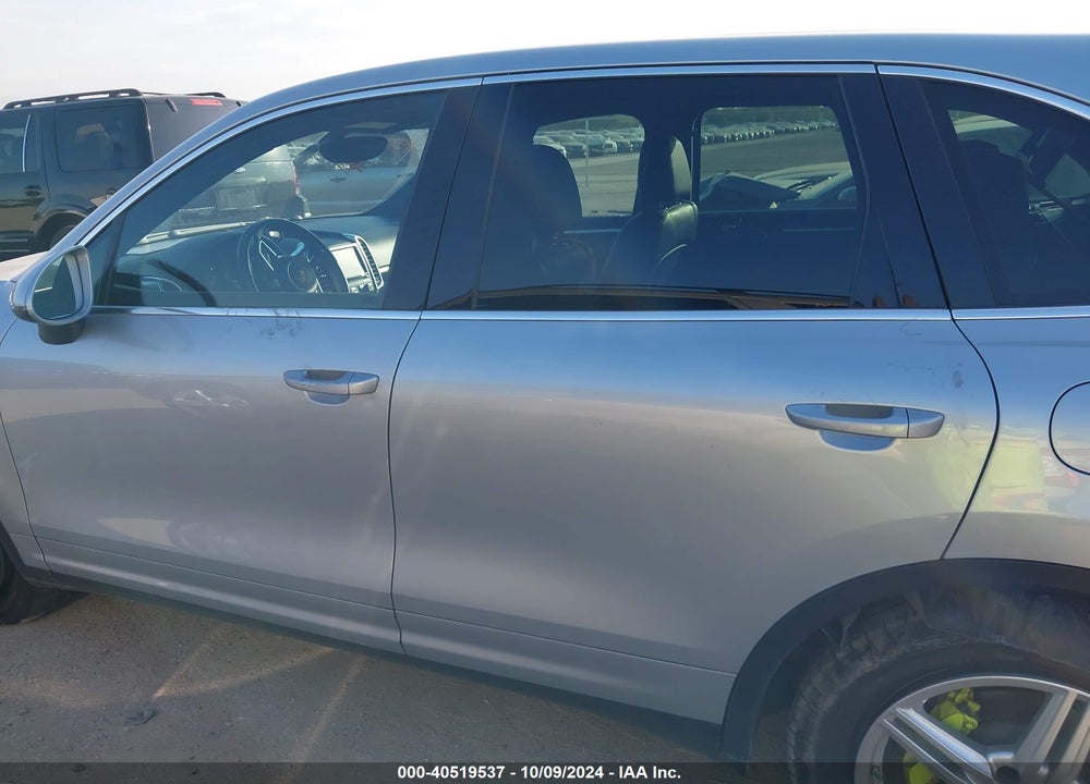 2016 PORSCHE CAYENNE E-HYBRID S VIN: WP1AE2A26GLA62401