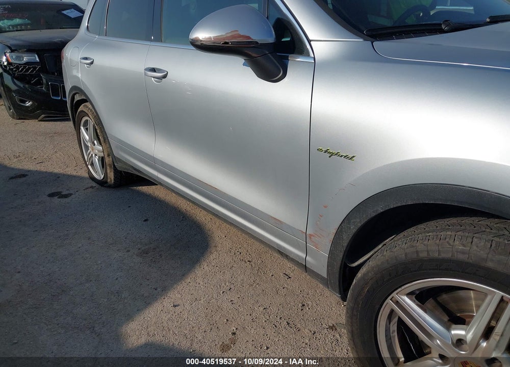 2016 PORSCHE CAYENNE E-HYBRID S VIN: WP1AE2A26GLA62401