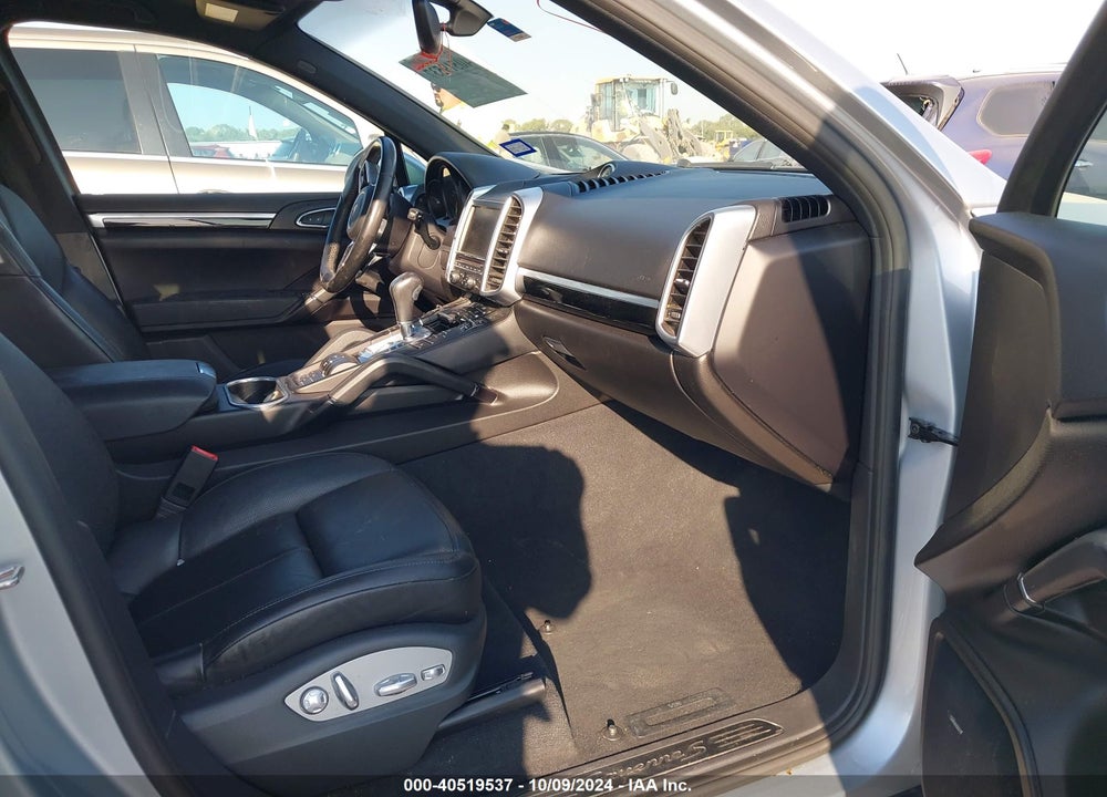 2016 PORSCHE CAYENNE E-HYBRID S VIN: WP1AE2A26GLA62401