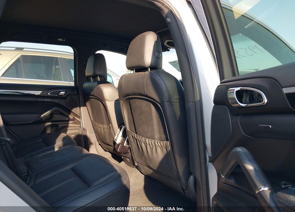 2016 PORSCHE CAYENNE E-HYBRID S VIN: WP1AE2A26GLA62401