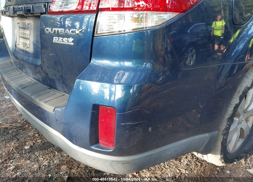 2010 SUBARU OUTBACK 2.5I PREMIUM VIN: 4S4BRBBC0A3363492