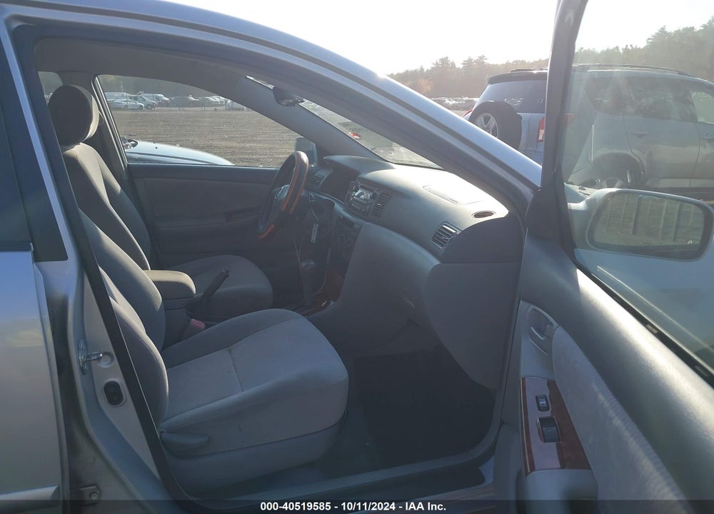 2005 TOYOTA COROLLA LE VIN: 2T1BR32E45C448831