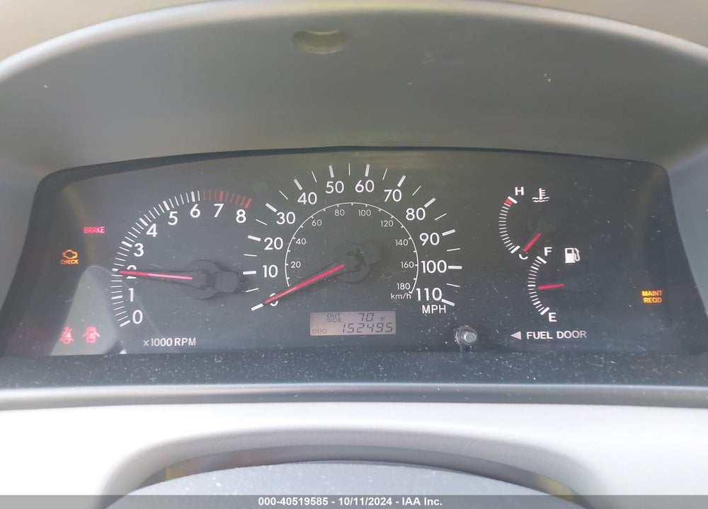 2005 TOYOTA COROLLA LE VIN: 2T1BR32E45C448831