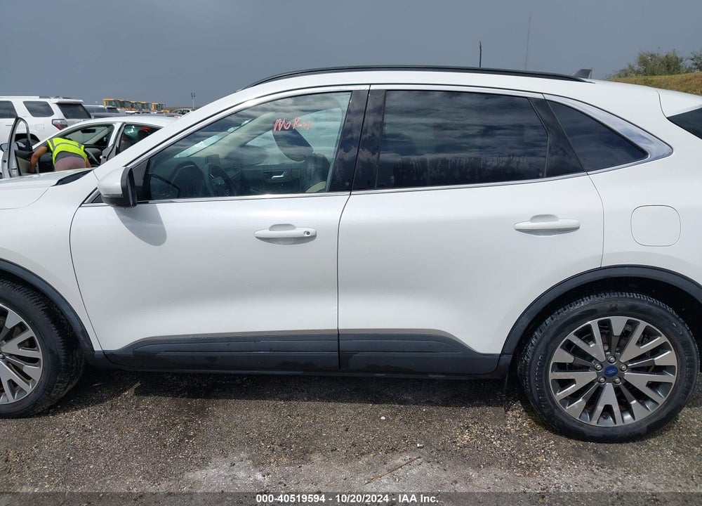 2020 FORD ESCAPE TITANIUM VIN: 1FMCU9J96LUB17304