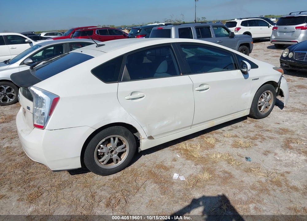 2011 TOYOTA PRIUS TWO VIN: JTDKN3DU6B0280115