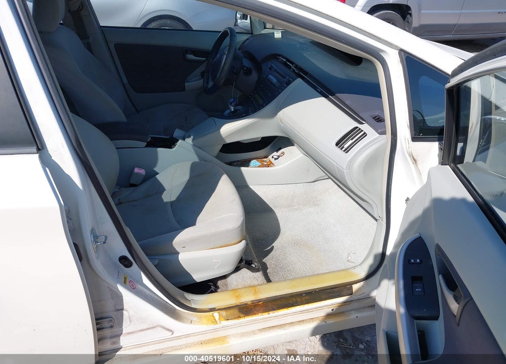 2011 TOYOTA PRIUS TWO VIN: JTDKN3DU6B0280115