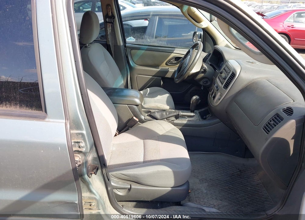 2005 FORD ESCAPE XLT VIN: 1FMCU93125KC05241