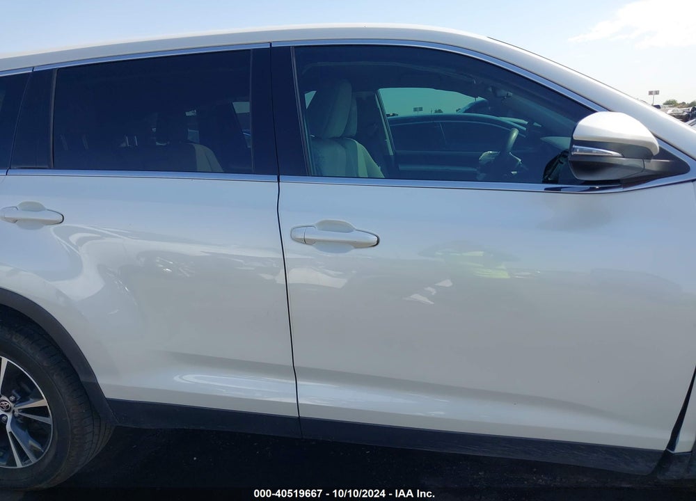 2019 TOYOTA HIGHLANDER LE VIN: 5TDZZRFH4KS366848