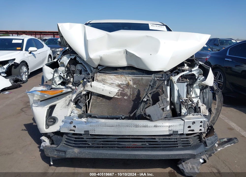 2019 TOYOTA HIGHLANDER LE VIN: 5TDZZRFH4KS366848