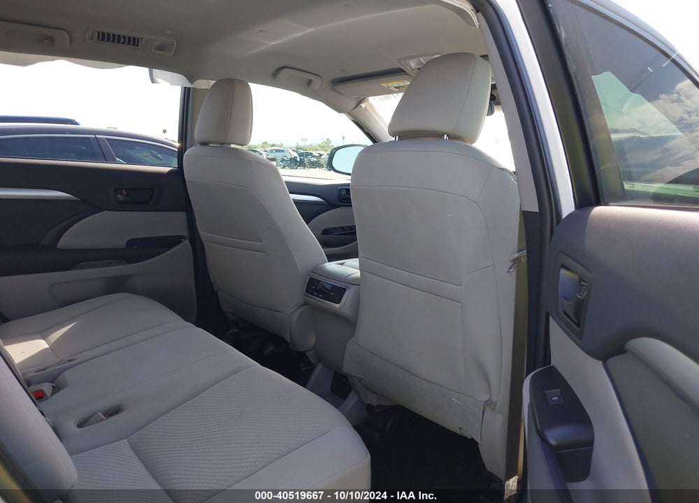 2019 TOYOTA HIGHLANDER LE VIN: 5TDZZRFH4KS366848