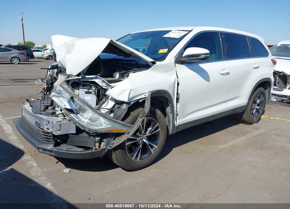 2019 TOYOTA HIGHLANDER LE VIN: 5TDZZRFH4KS366848