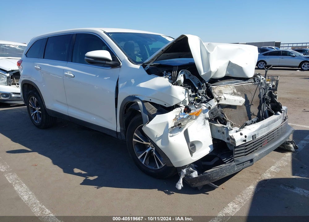 2019 TOYOTA HIGHLANDER LE VIN: 5TDZZRFH4KS366848