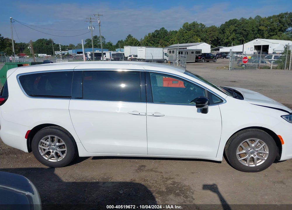 2024 CHRYSLER PACIFICA TOURING L VIN: 2C4RC1BG6RR129815