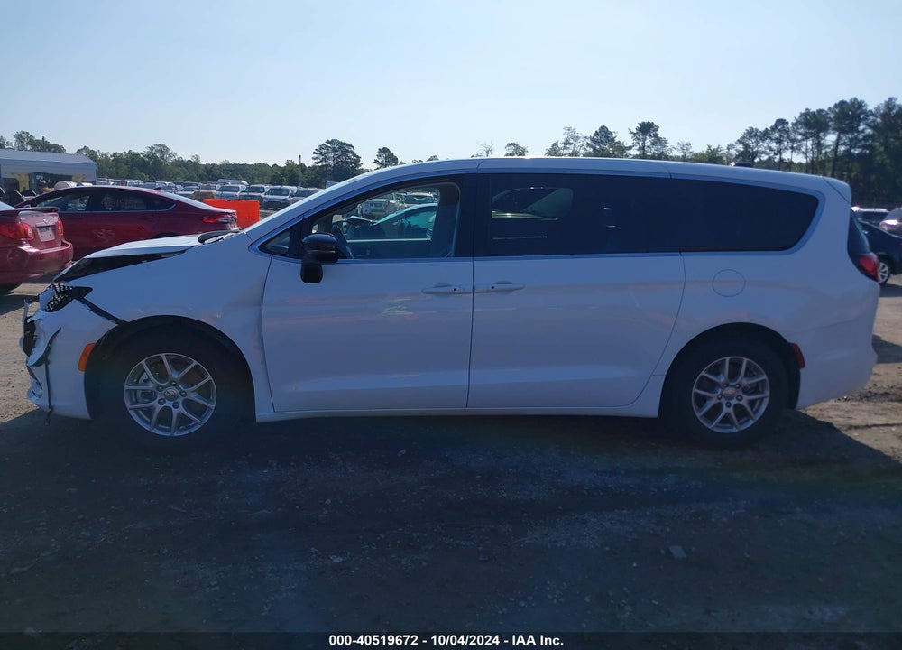 2024 CHRYSLER PACIFICA TOURING L VIN: 2C4RC1BG6RR129815
