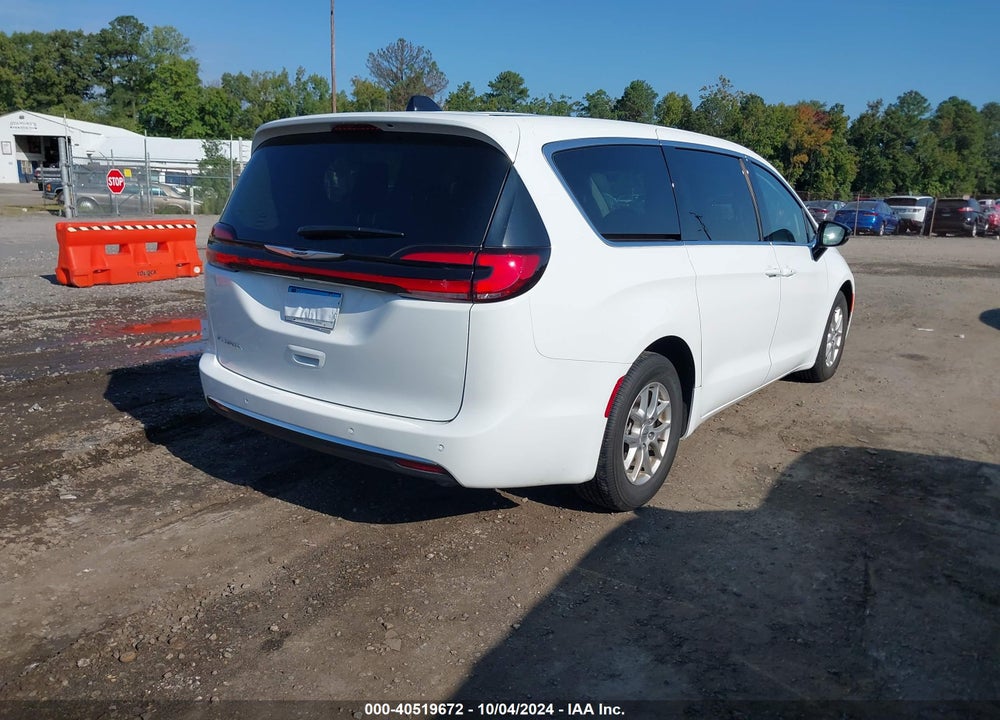 2024 CHRYSLER PACIFICA TOURING L VIN: 2C4RC1BG6RR129815