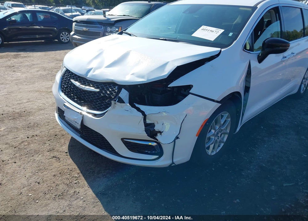 2024 CHRYSLER PACIFICA TOURING L VIN: 2C4RC1BG6RR129815