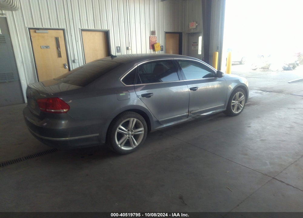 2014 VOLKSWAGEN PASSAT 2.0L TDI SEL PREMIUM VIN: 1VWCN7A33EC106946