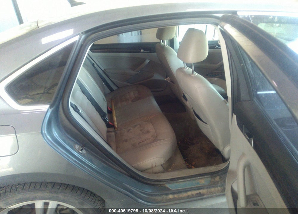 2014 VOLKSWAGEN PASSAT 2.0L TDI SEL PREMIUM VIN: 1VWCN7A33EC106946