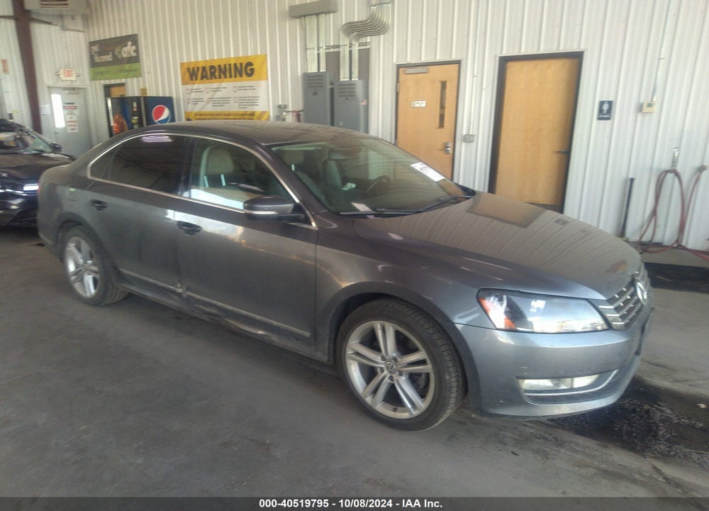 2014 VOLKSWAGEN PASSAT 2.0L TDI SEL PREMIUM VIN: 1VWCN7A33EC106946