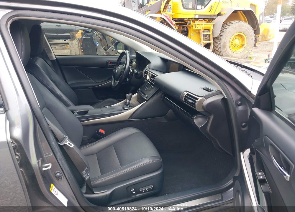 2015 LEXUS IS 250 VIN: JTHCF1D22F5026073