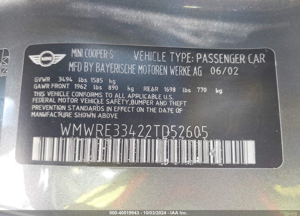 2002 MINI COOPER S VIN: WMWRE33422TD52605