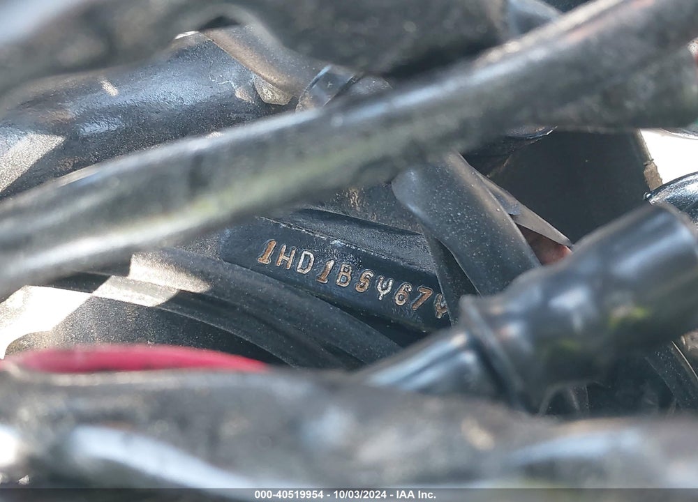 2000 HARLEY-DAVIDSON FXSTD VIN: 1HD1BSY67YY072599